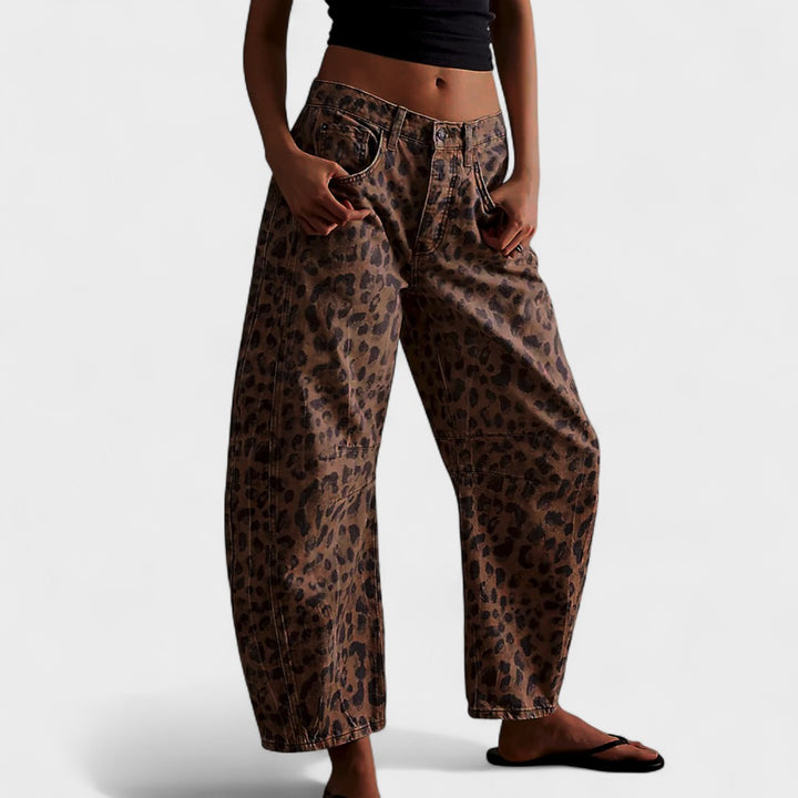 Scarlett - Leopard Print Barrel Jeans