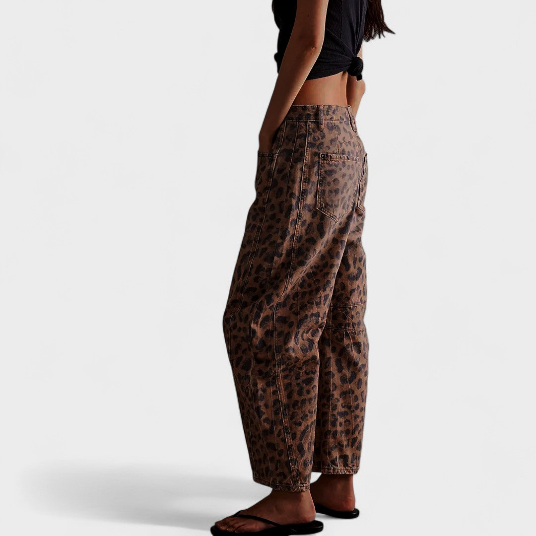 Scarlett - Leopard Print Barrel Jeans