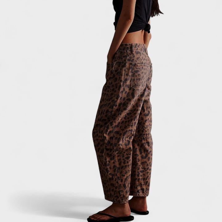 Scarlett - Leopard Print Barrel Jeans